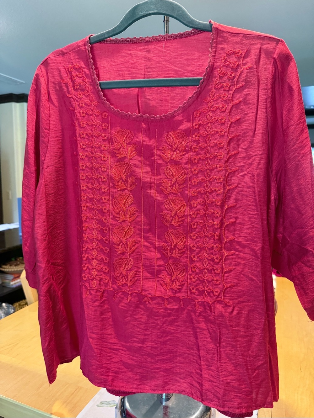 Women's Embroidered Scoop Neck Blouse in Fuchsia